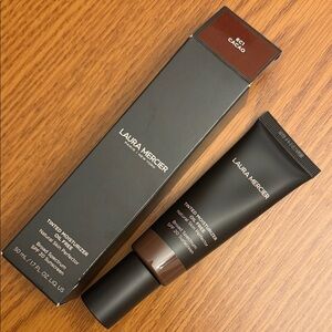 Laura Mercier Tinted Moisturizer in Cacao 6C1